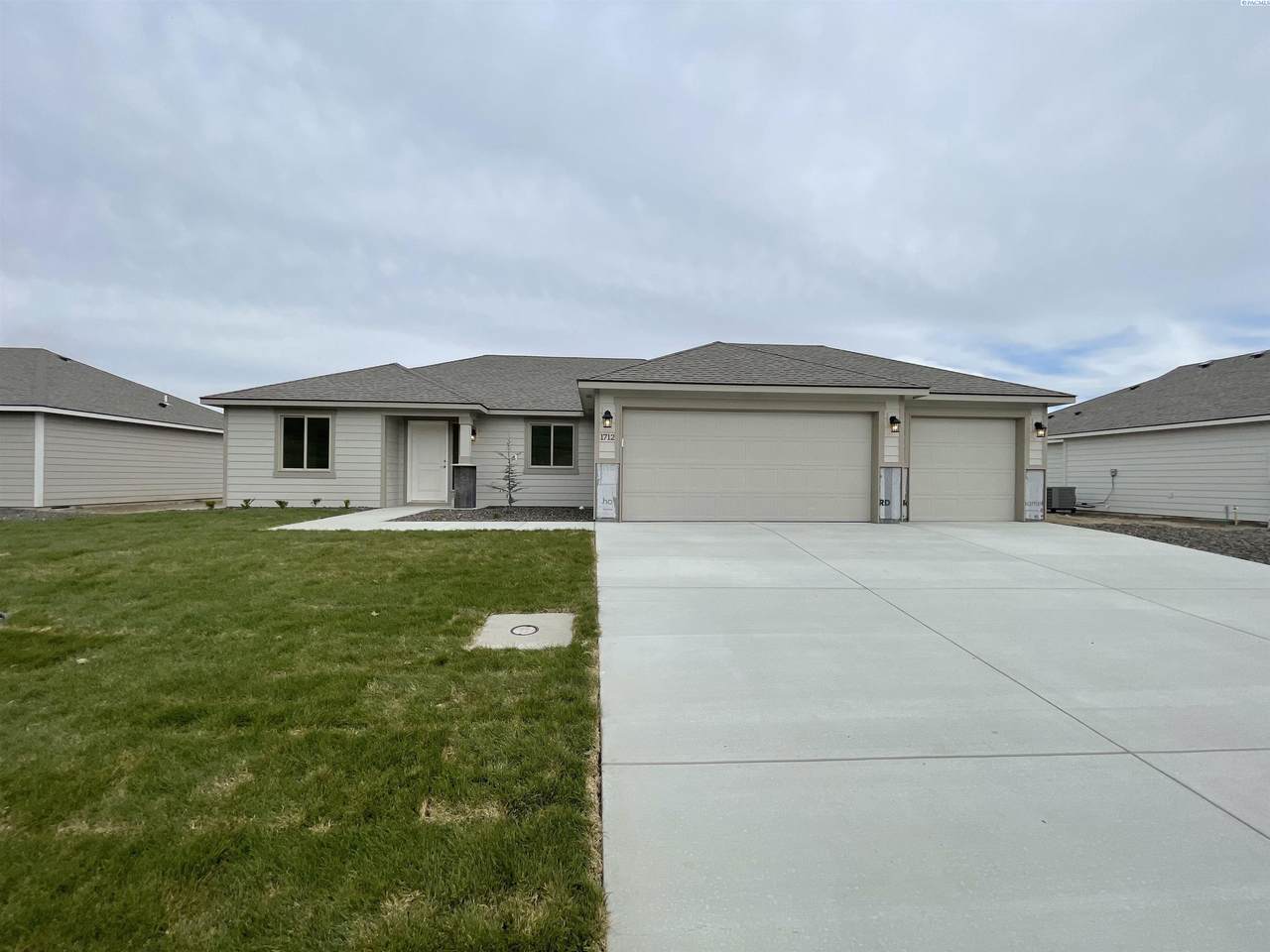 1712 Kendall Rd - Photo 1