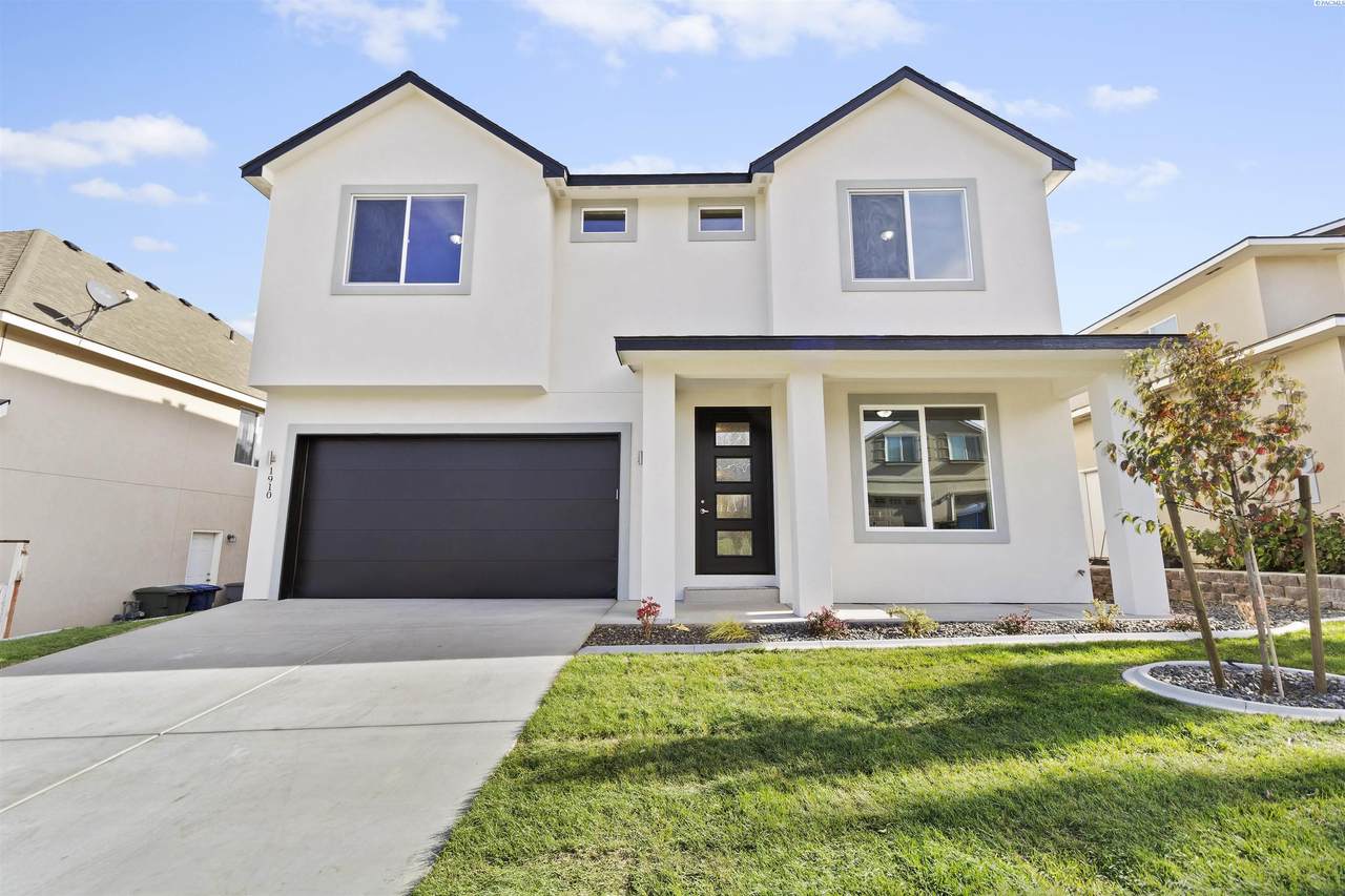 1910 Sky Meadow Ave. - Photo 1