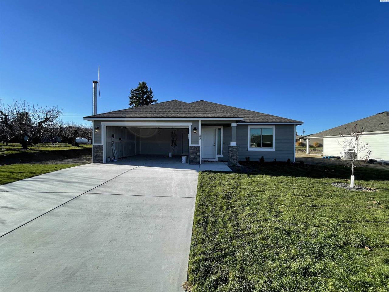 602 Lizzy Ln - Photo 1