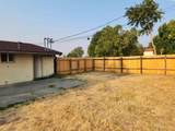 3211 John Day Ave - Photo 3
