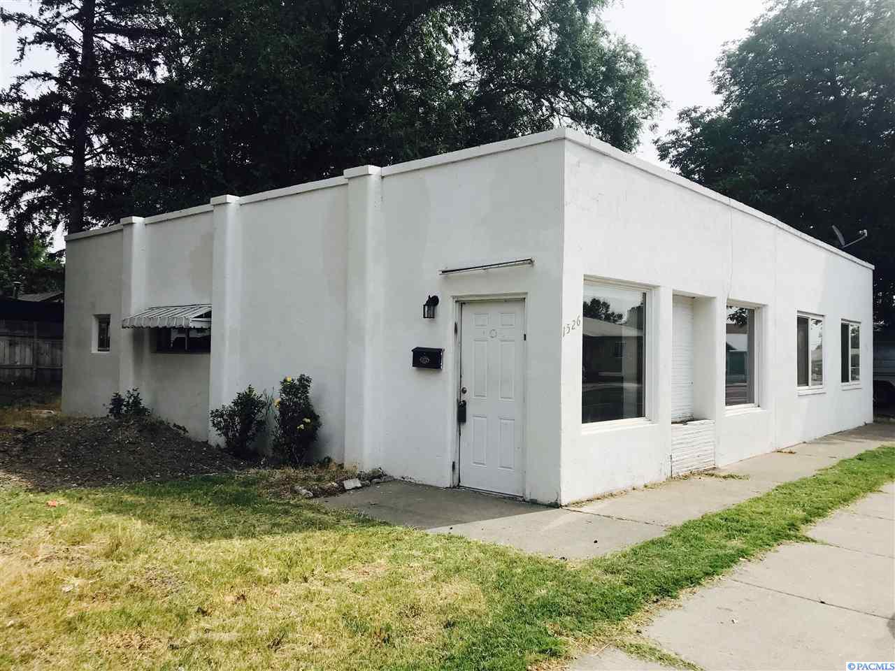 1526 4th Avenue - Photo 1
