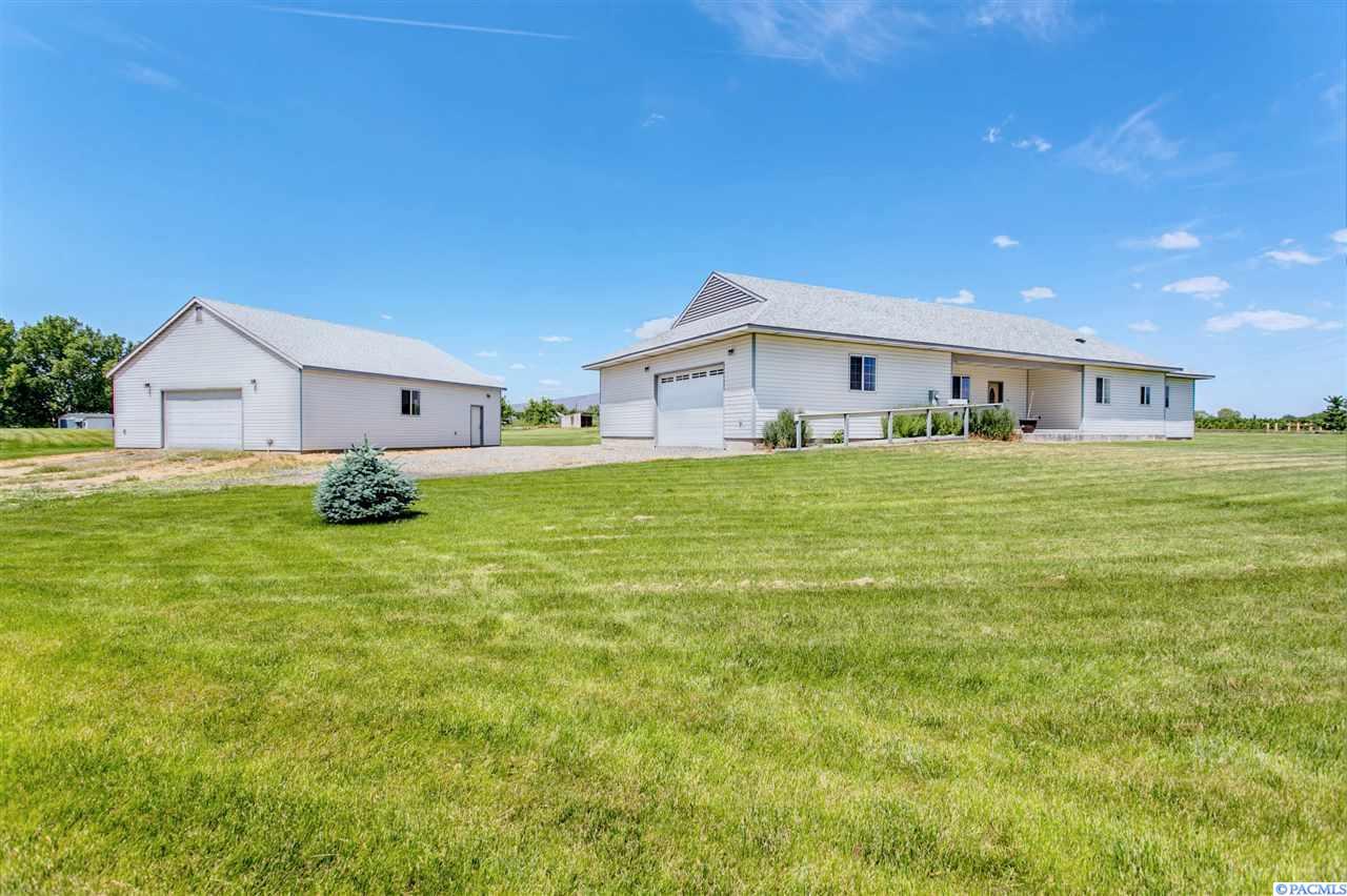 9804 464 PR NW - Photo 1