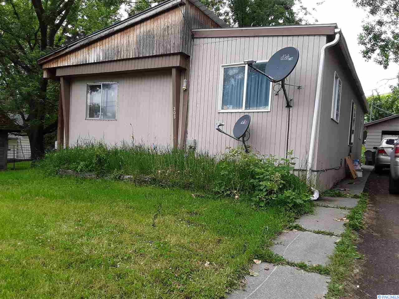 305 G Street - Photo 1
