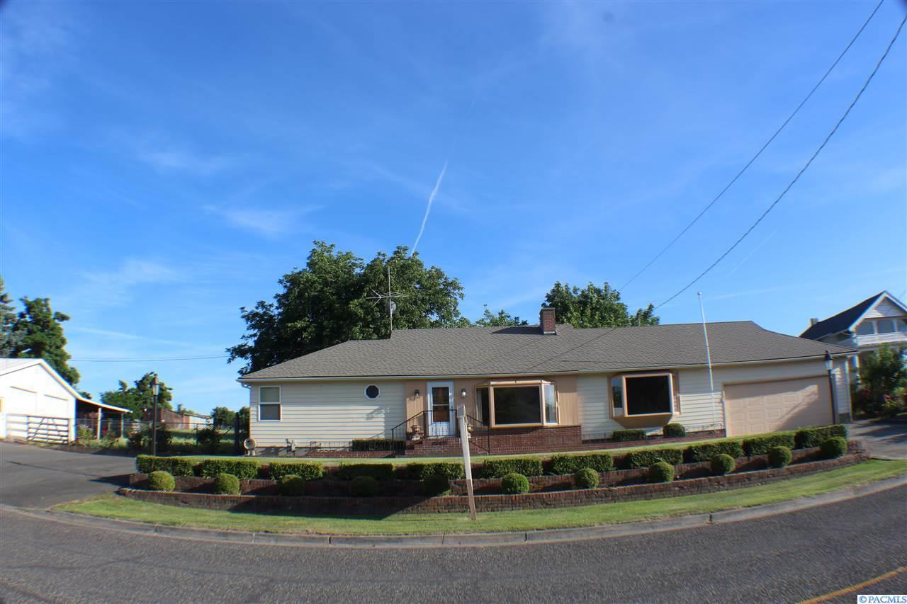 1545 Elm Street - Photo 1