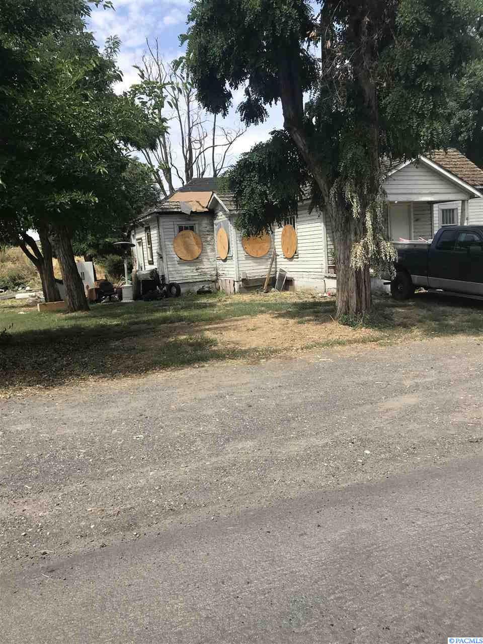 614 24th Street - Photo 1