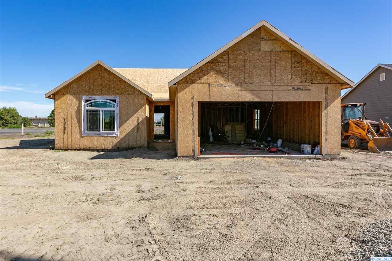 605 South St - Photo 1