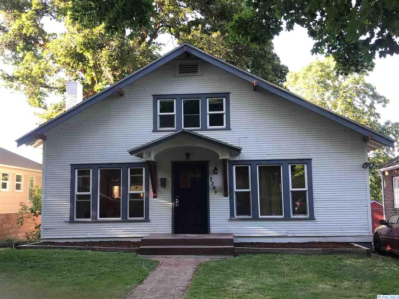 2209 Eleanor Street - Photo 1