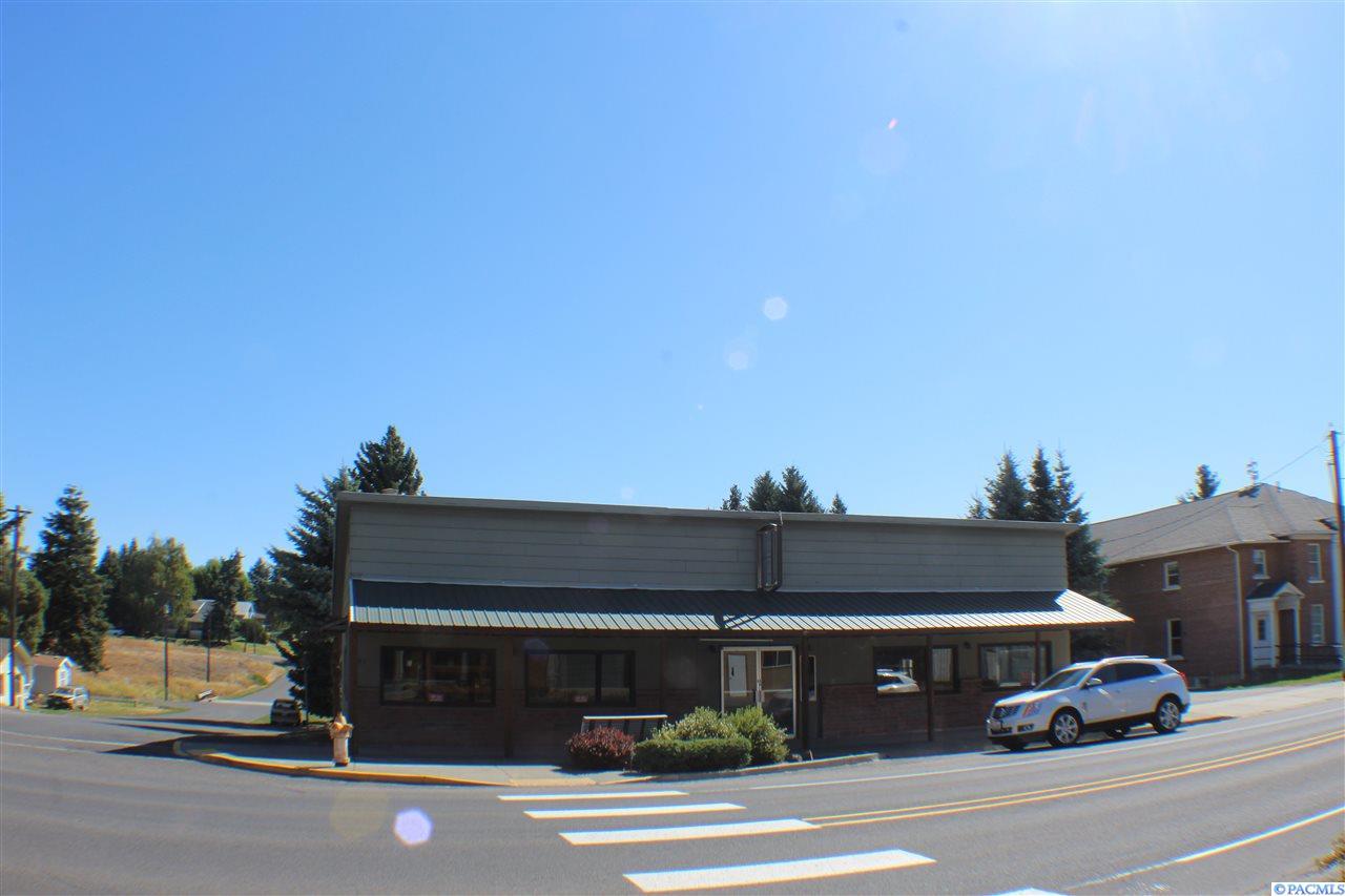 201 Montgomery - Photo 1