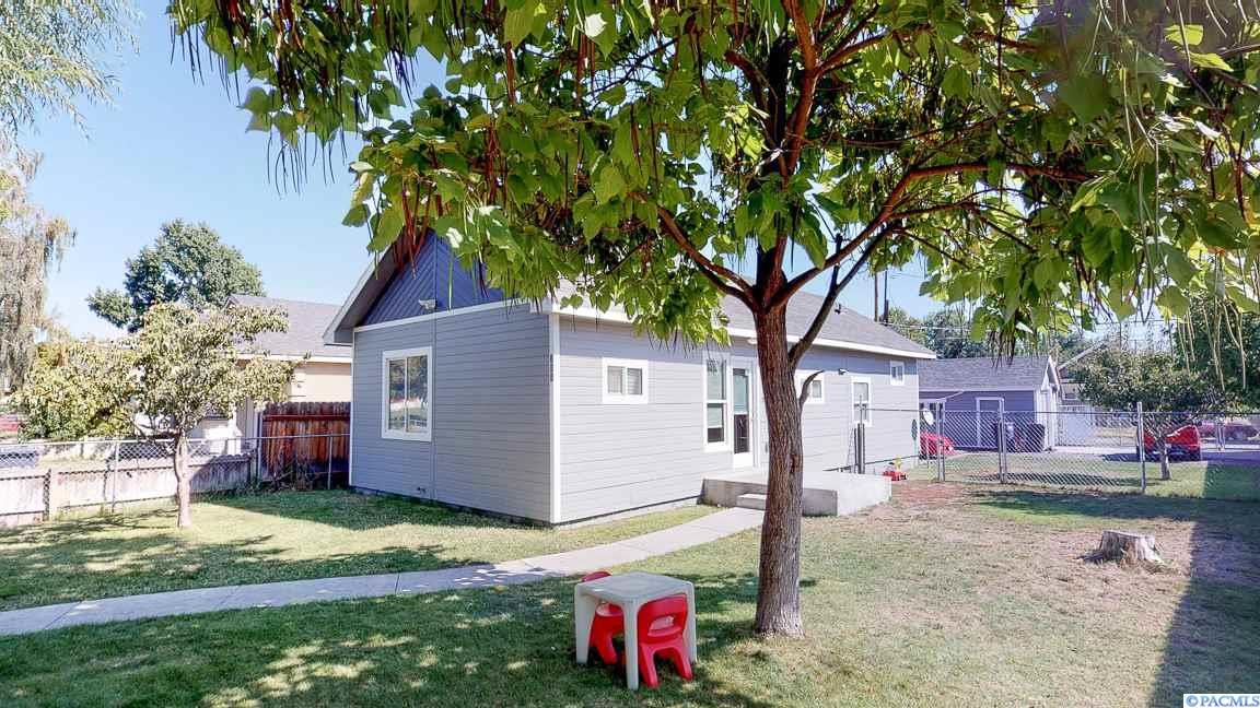 311 8th Avenue - Photo 1