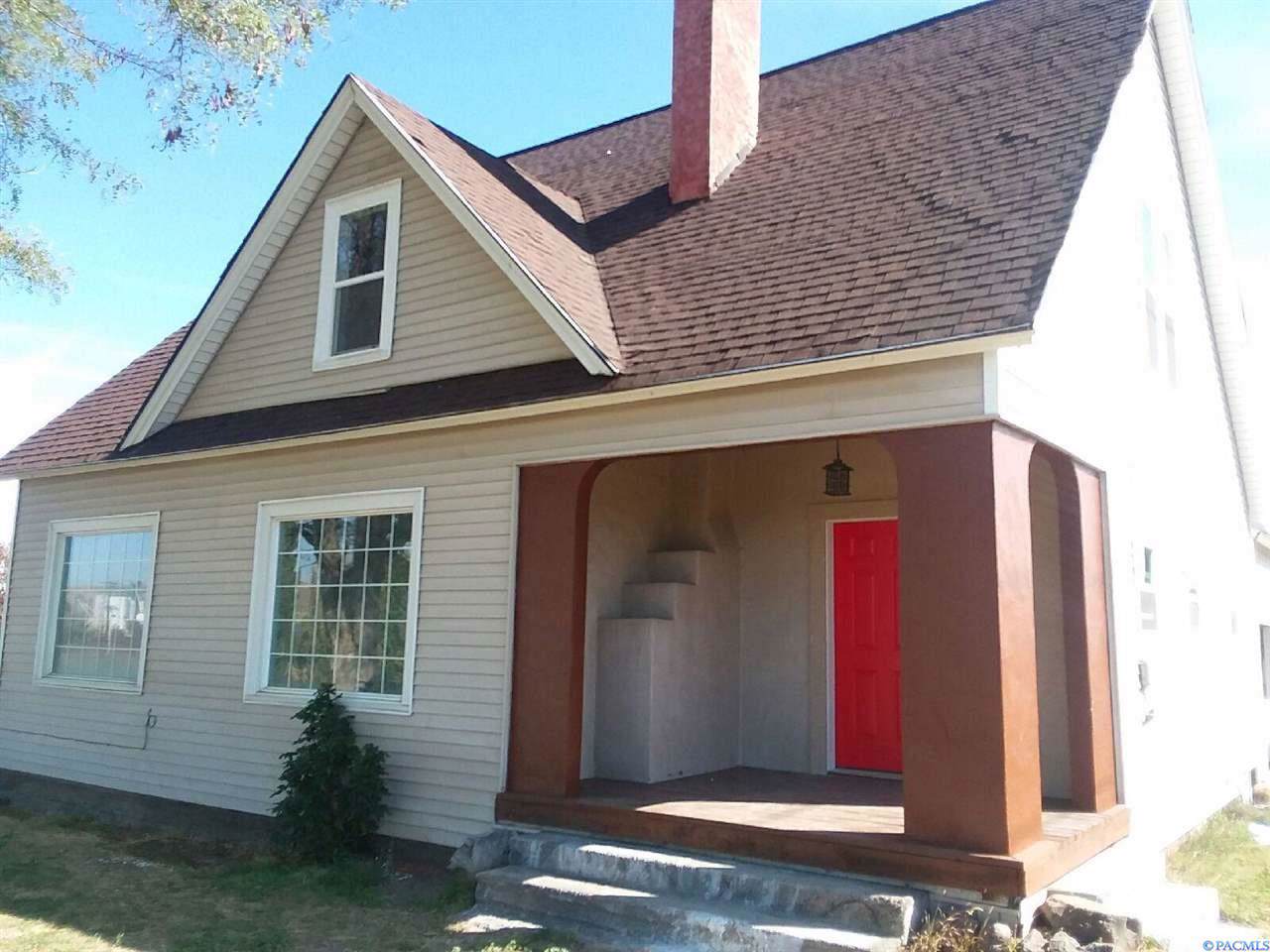 104 Burke - Photo 1