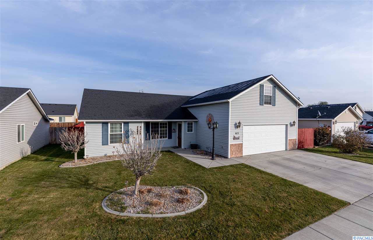 813 Esperanza Way - Photo 1