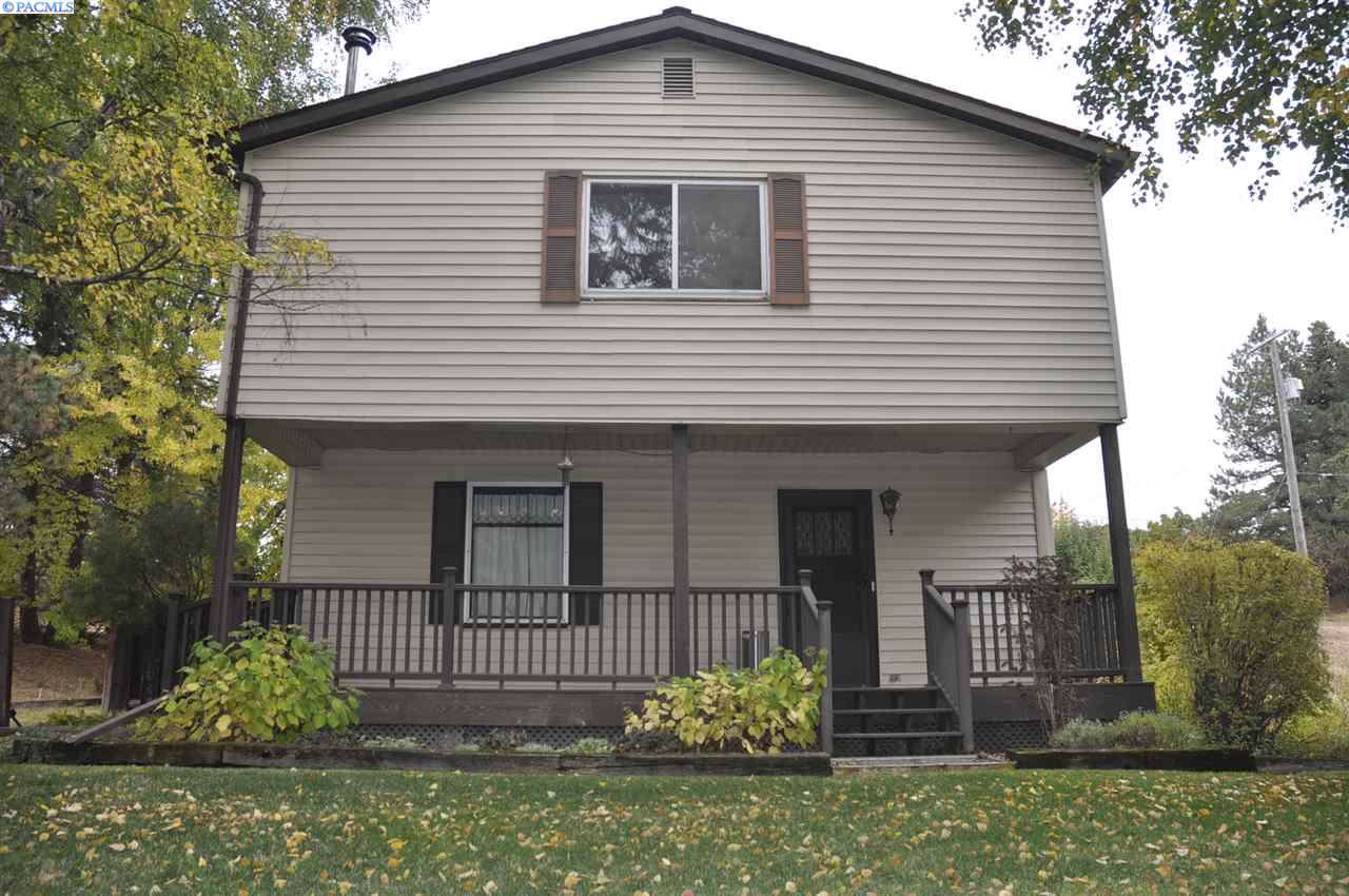 1160 Davis Way - Photo 1