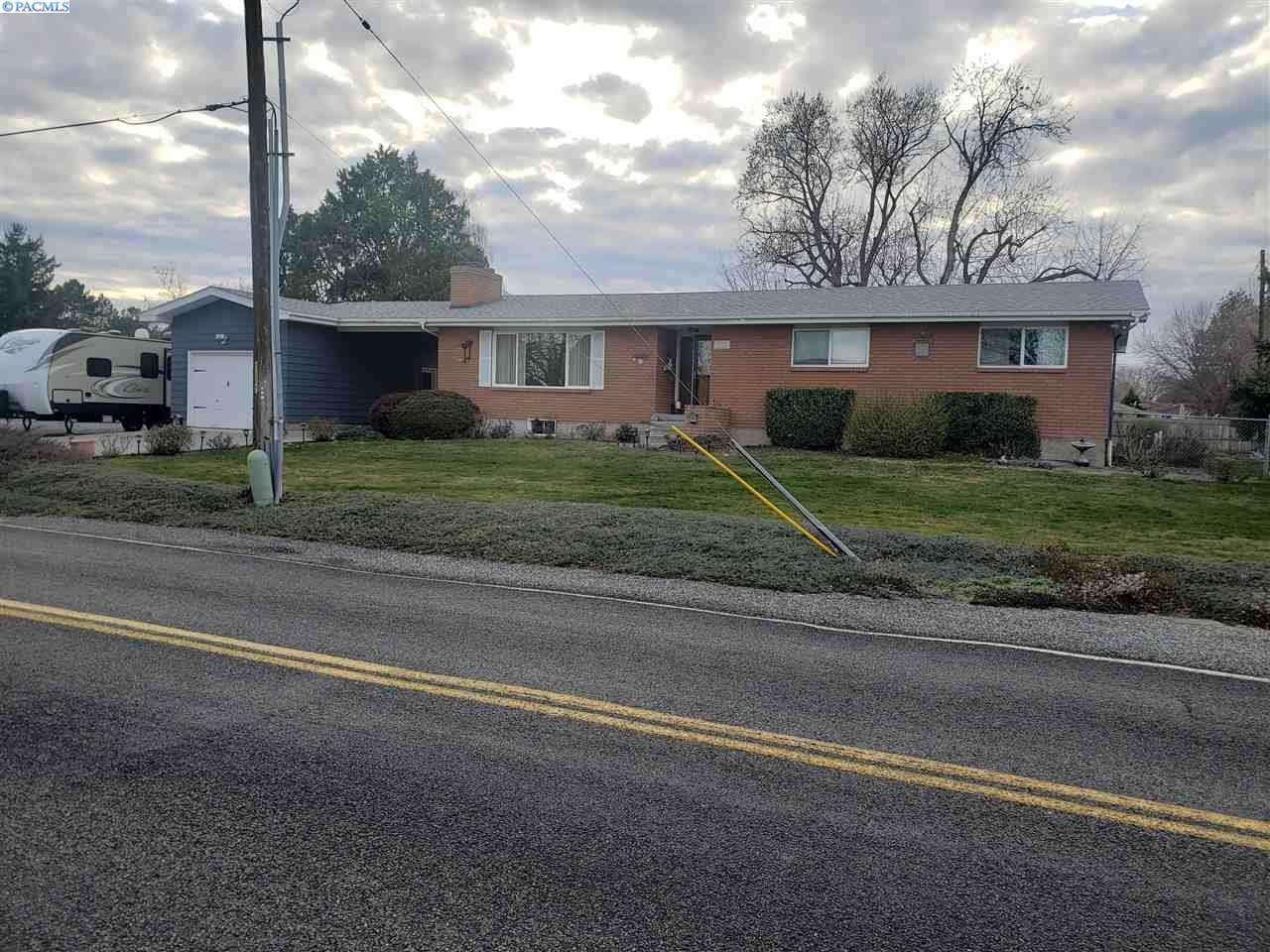 3528 Cascade - Photo 1