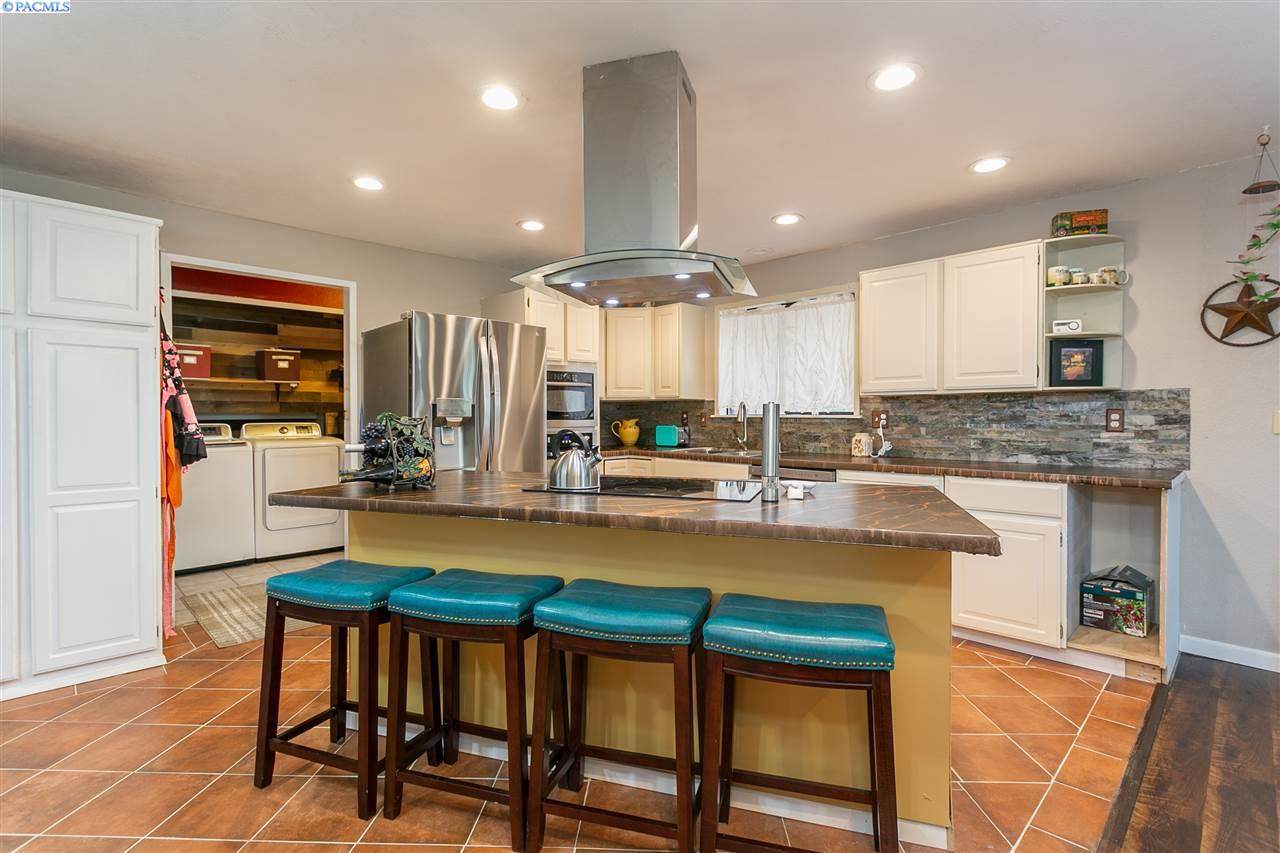 2702 Vancouver St - Photo 1