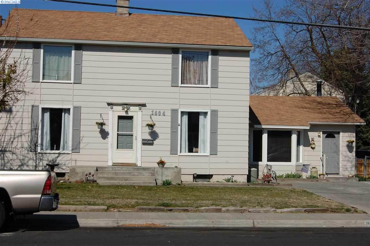 1604 Roberdeau - Photo 1