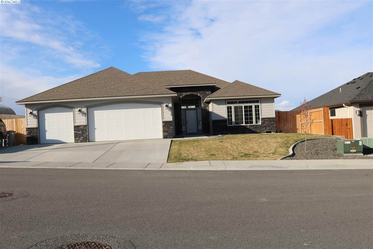 2732 43Rd. Pl. - Photo 1