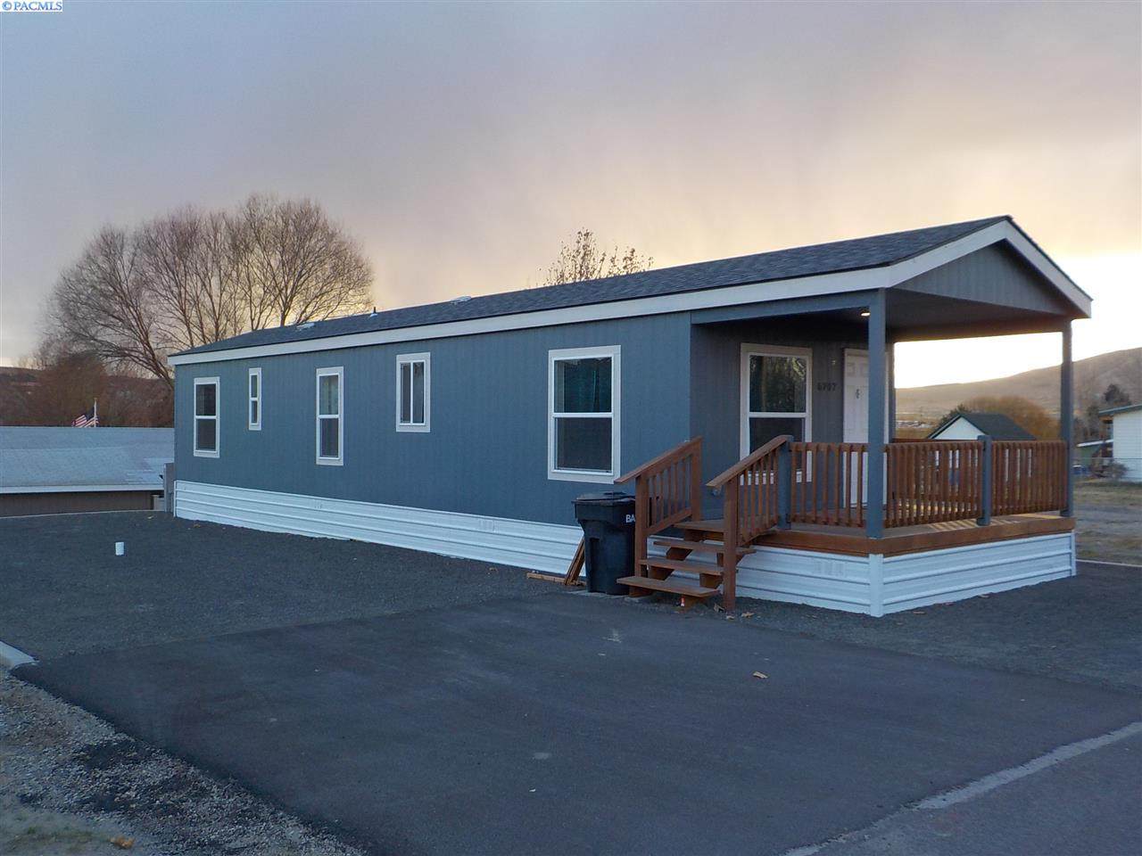 6707 James Street - Photo 1
