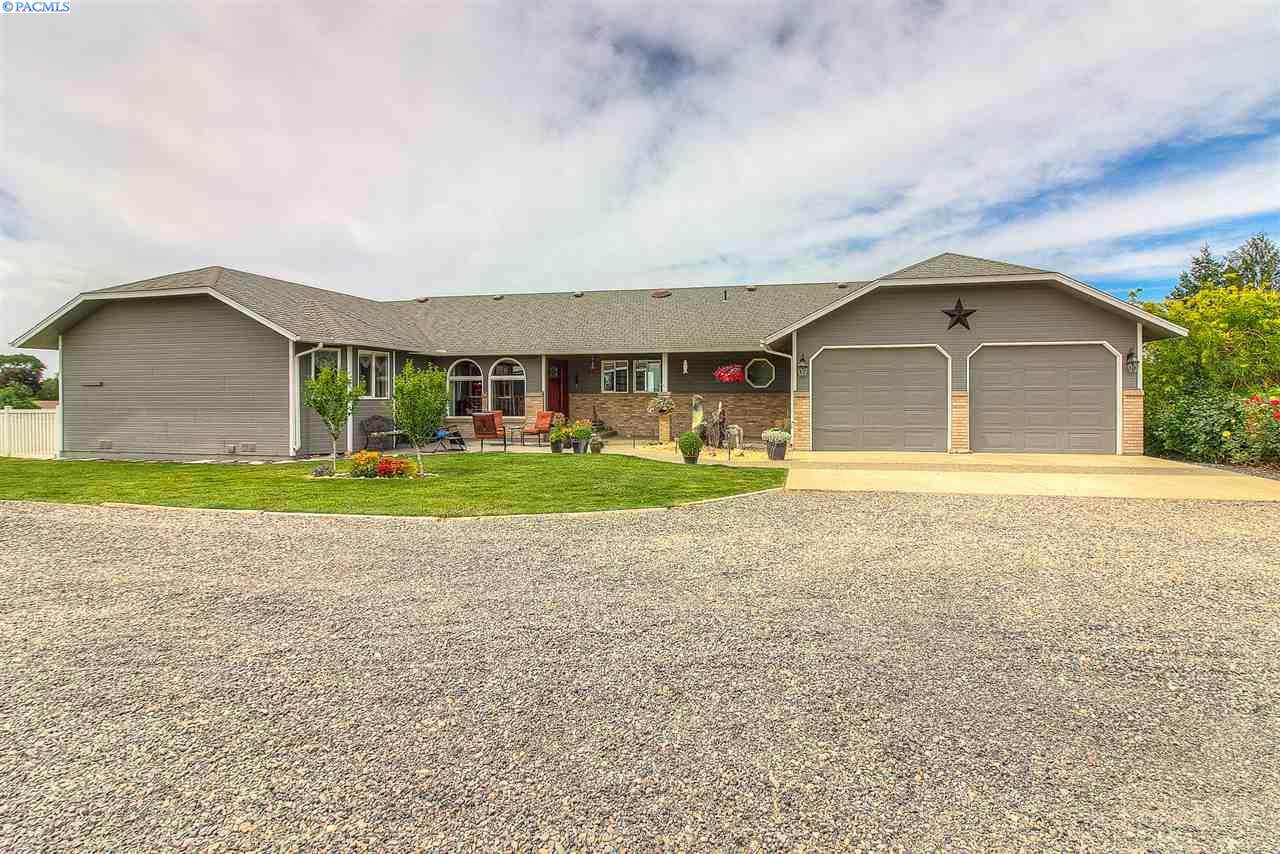 1253 Lucy Ln - Photo 1
