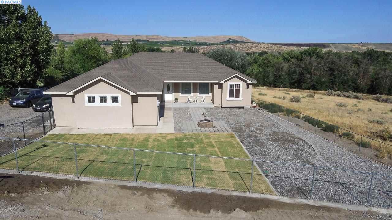1310 9th Street - Photo 1