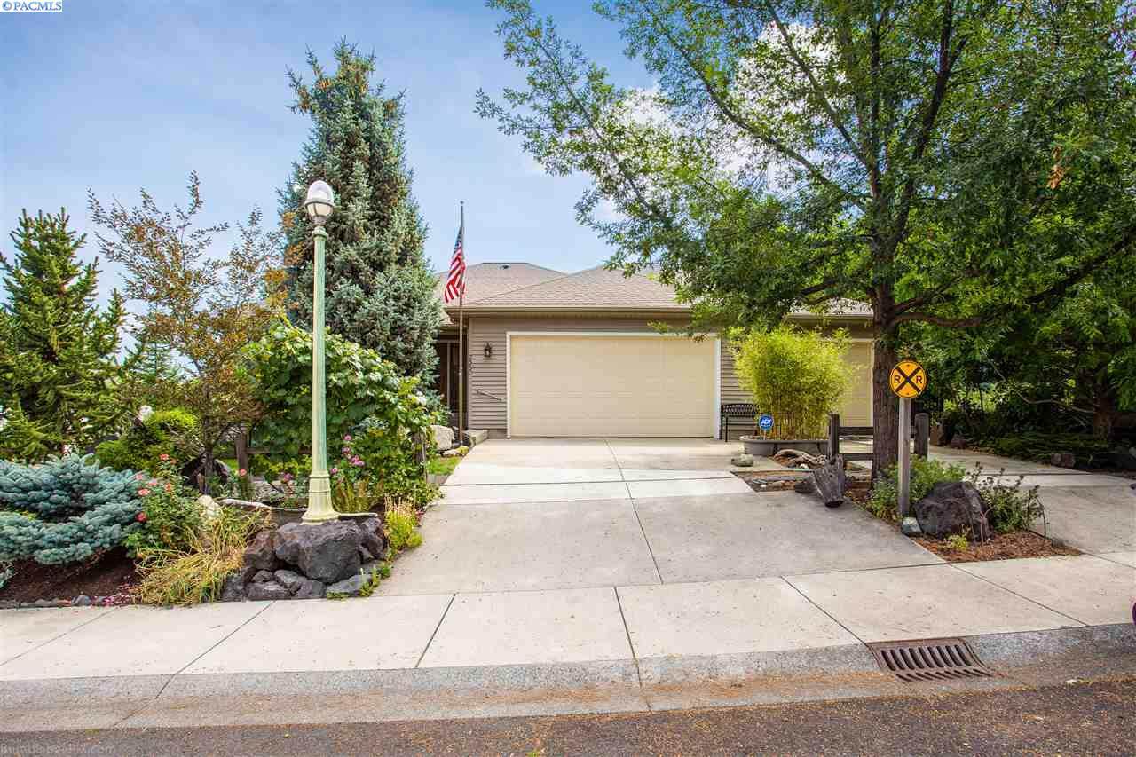 2360 Ridgeline Dr - Photo 1