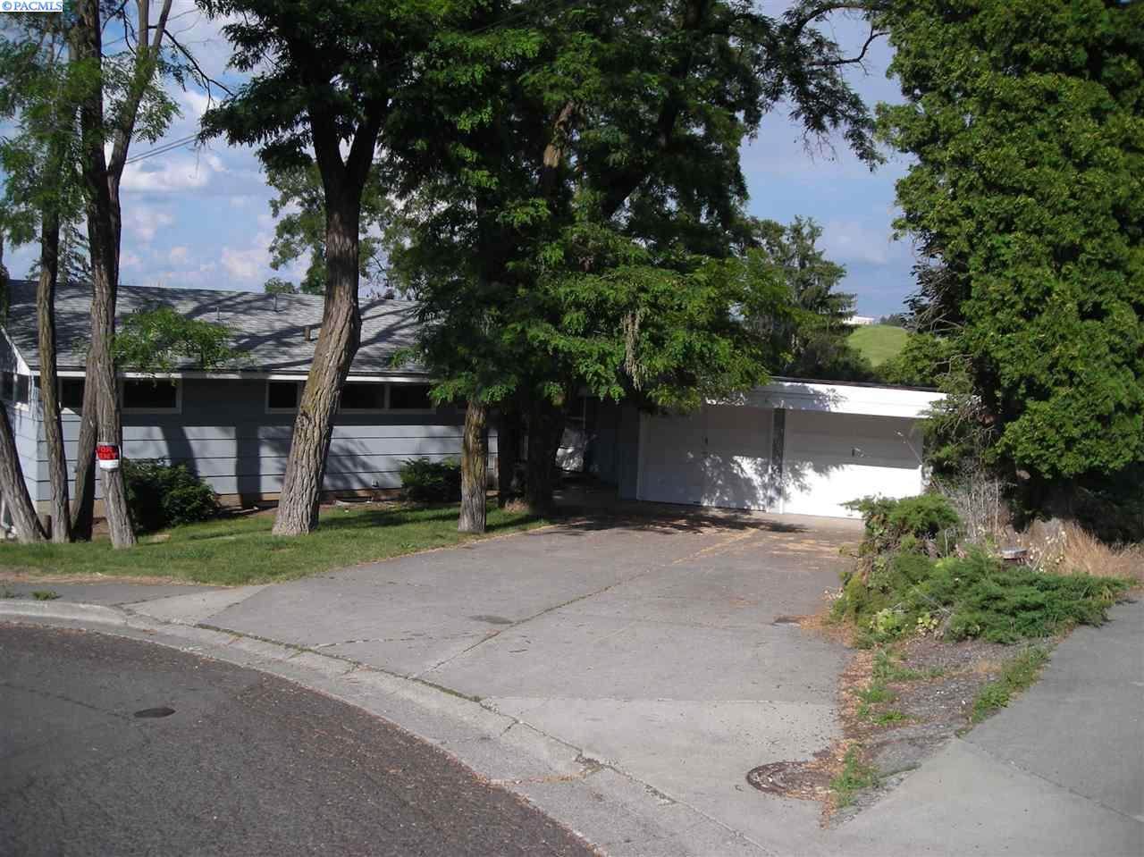 1835 Upper Dr - Photo 1