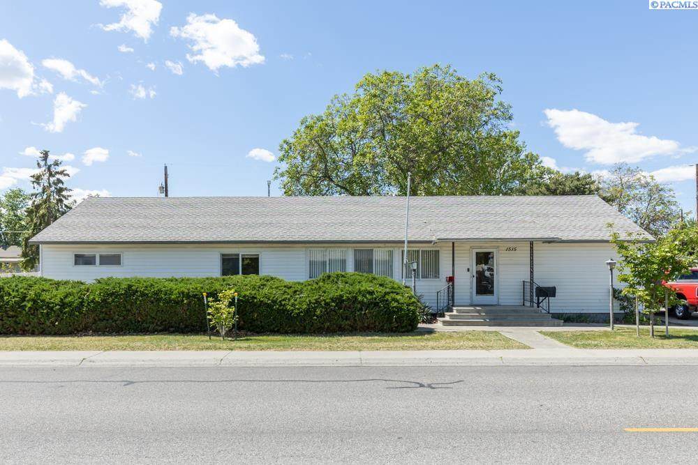 1515 Stevens Drive - Photo 1