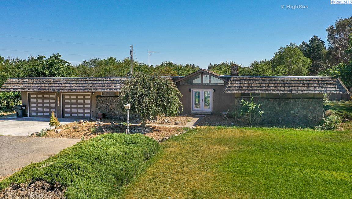 206105 Finley Road - Photo 1