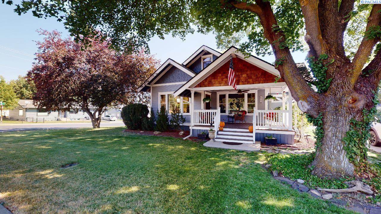 116 Montgomery - Photo 1