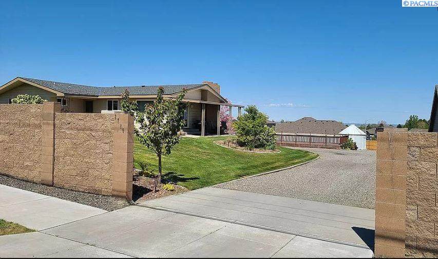 2720 45Th Ave - Photo 1