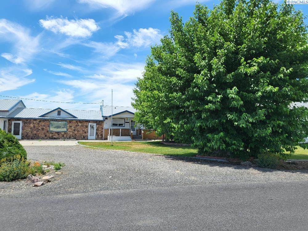 2302 Griffin Rd - Photo 1