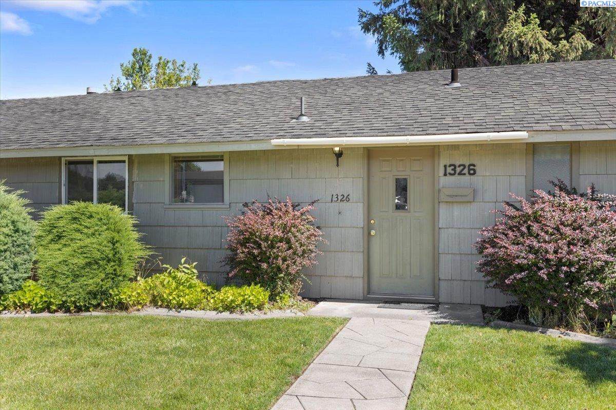 1326 4th Ave - Photo 1