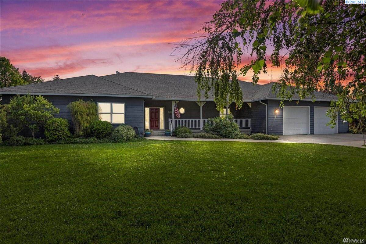 723 Billington Rd - Photo 1