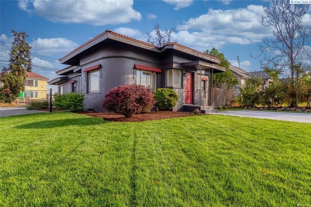 113 9th Avenue - Photo 1