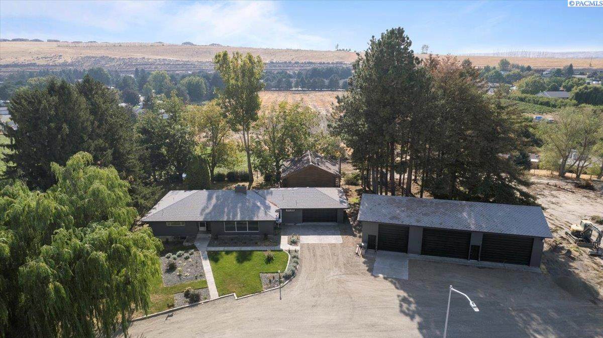 8001 10th Avenue - Photo 1