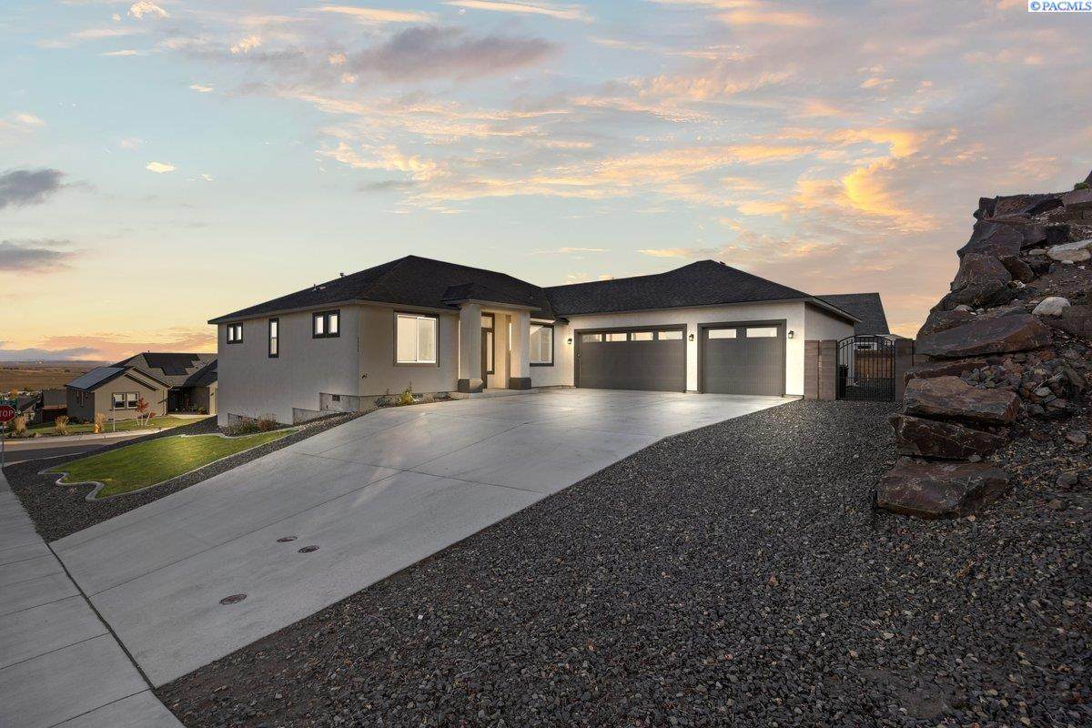 6888 Cyprus Loop - Photo 1