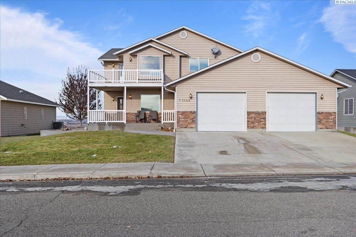 1326 Grandview Ave - Photo 1