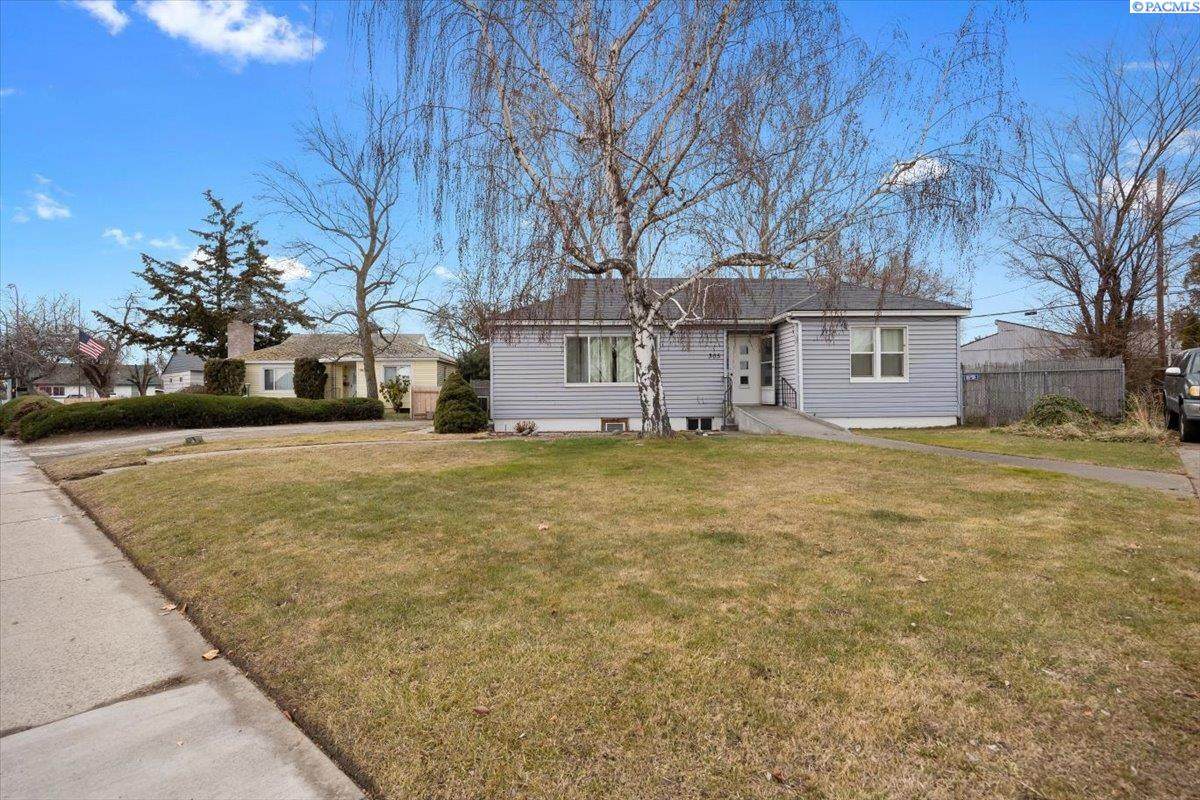 305 George Washington Way - Photo 1