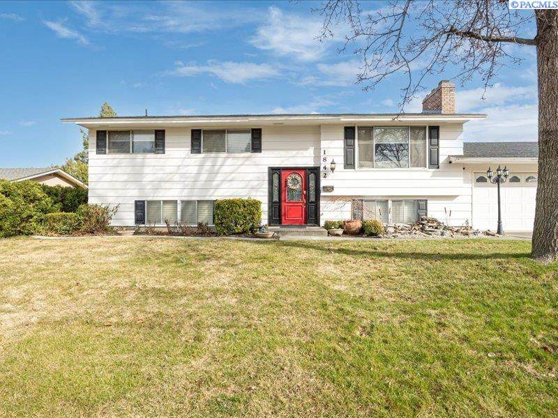 1842 Mahan Ave - Photo 1