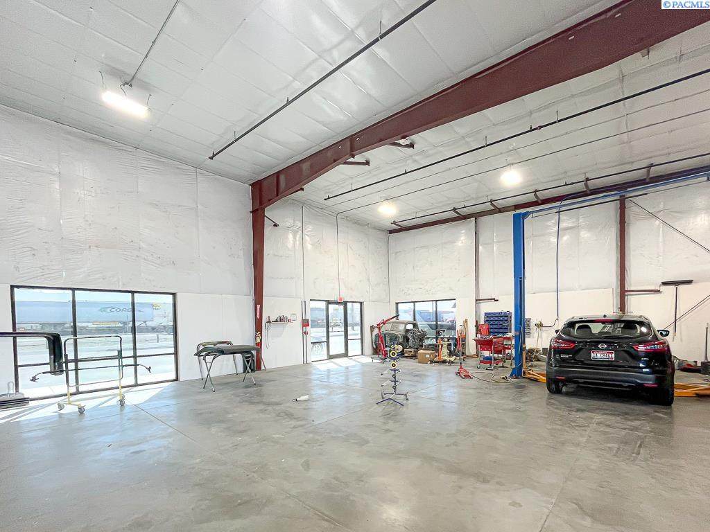 3210 Swallow Ave - Photo 1