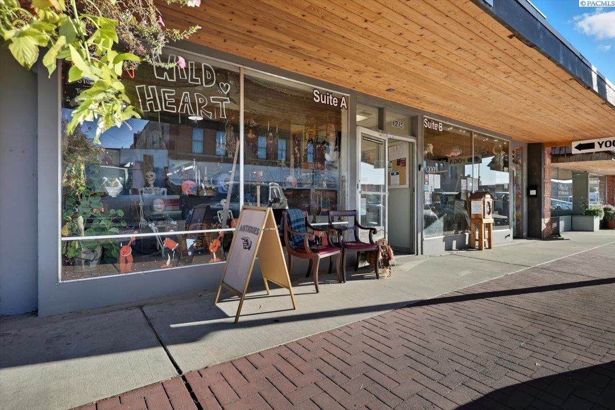 1215 Meade Ave - Photo 1