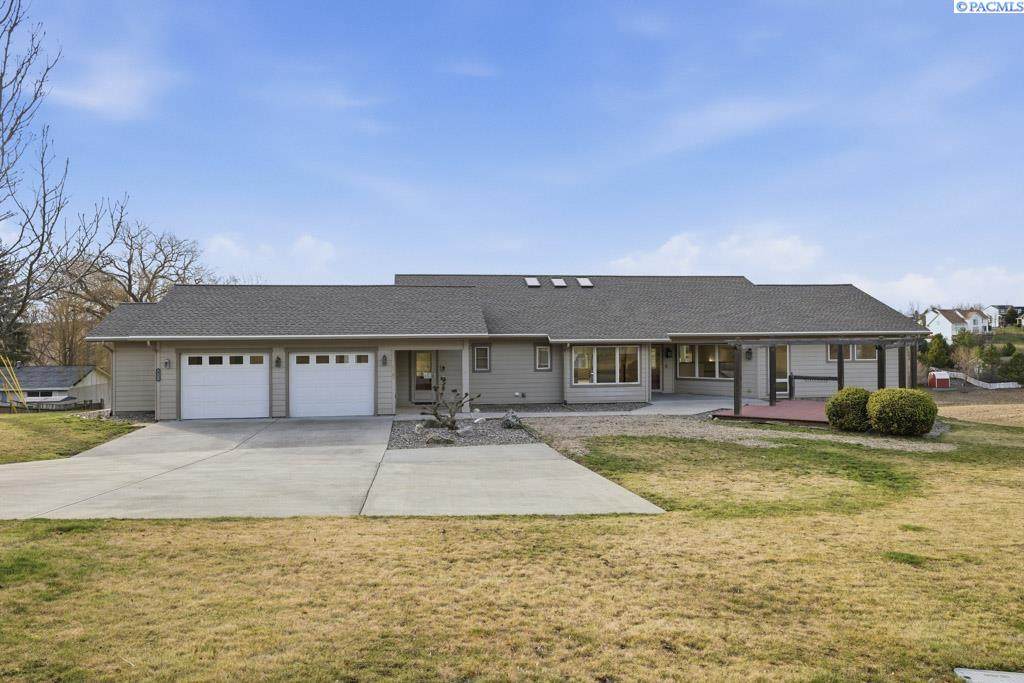 1505 Clifford - Photo 1