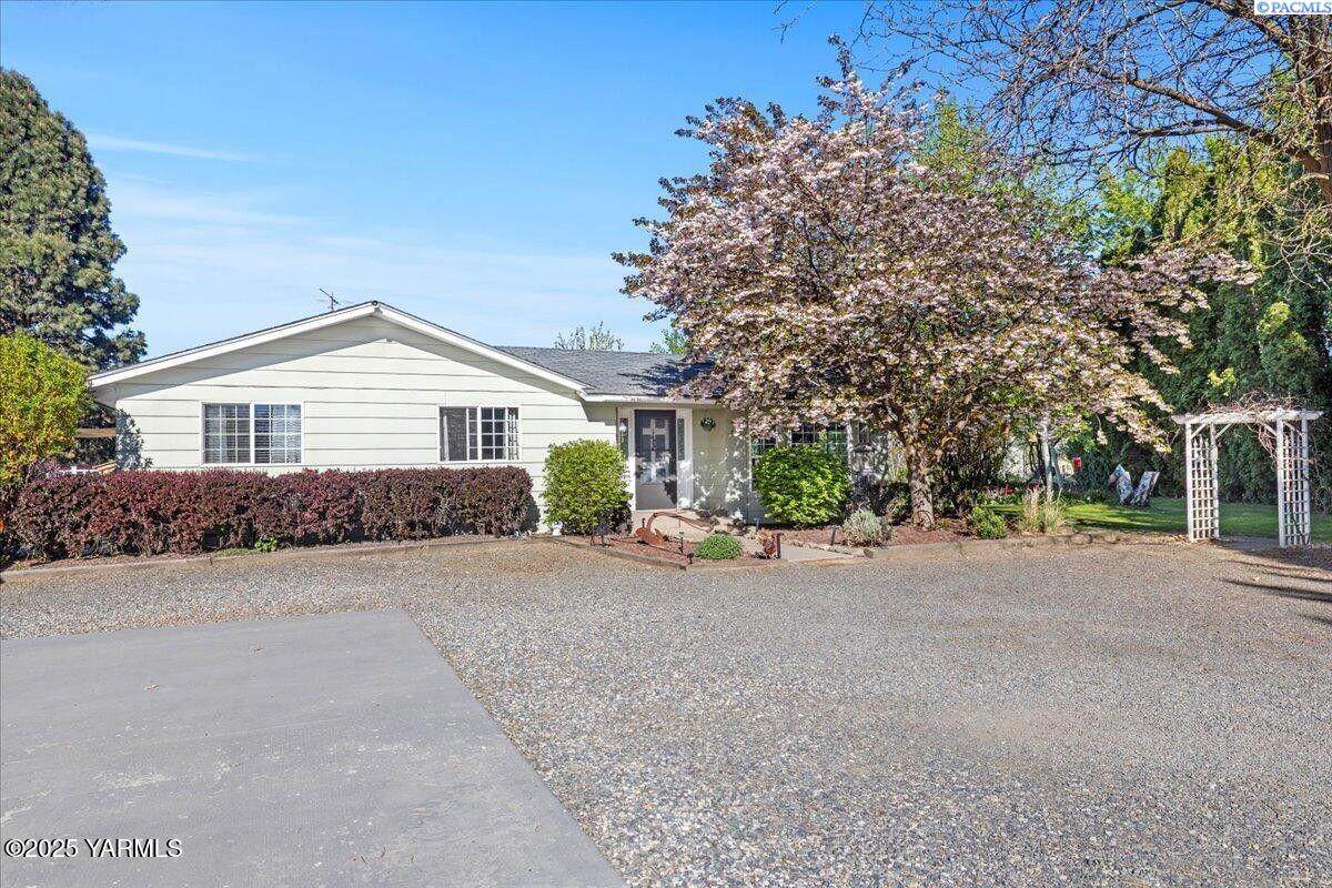 10401 1739 Pr Nw Rd - Photo 1