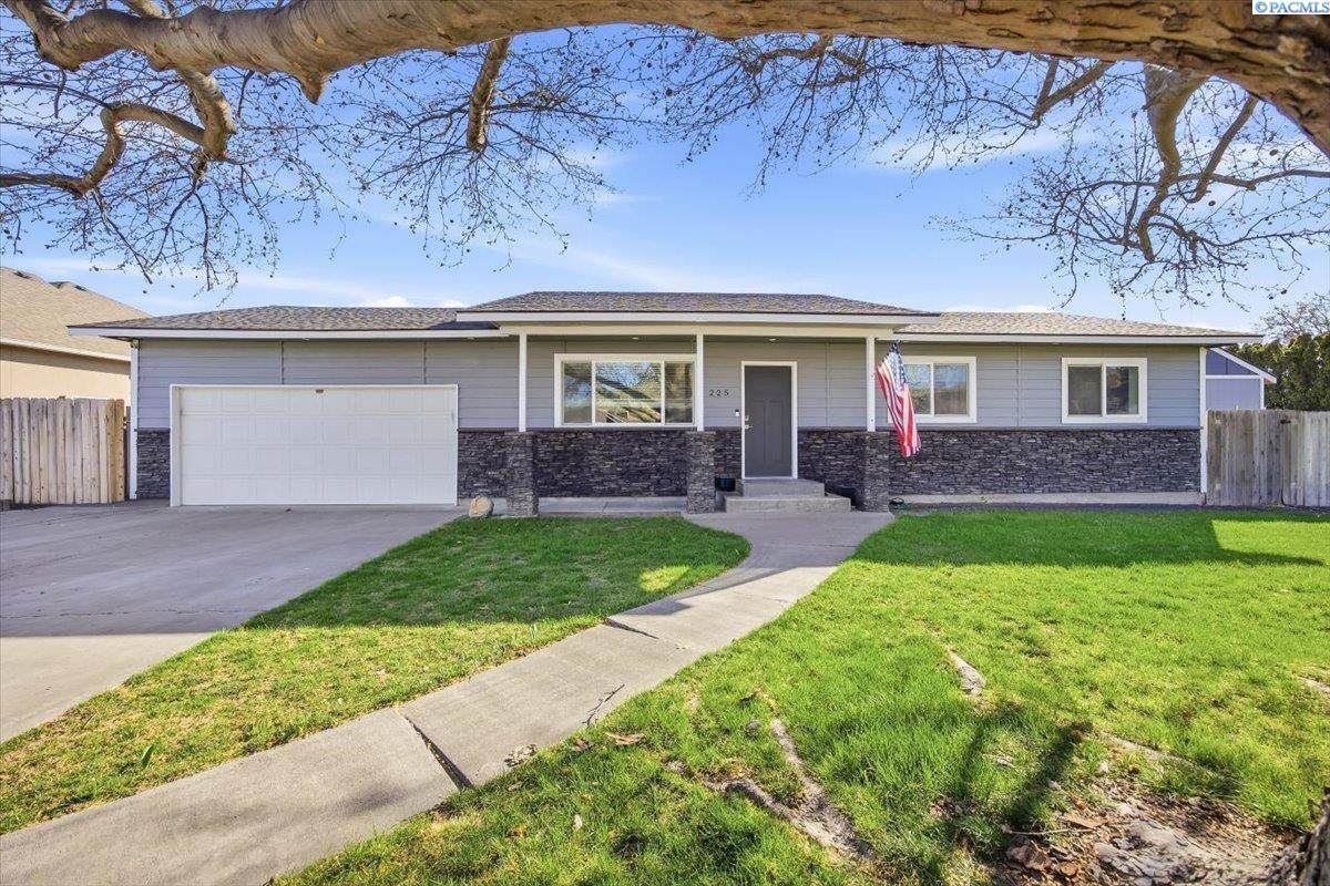 225 Mata Rd - Photo 1