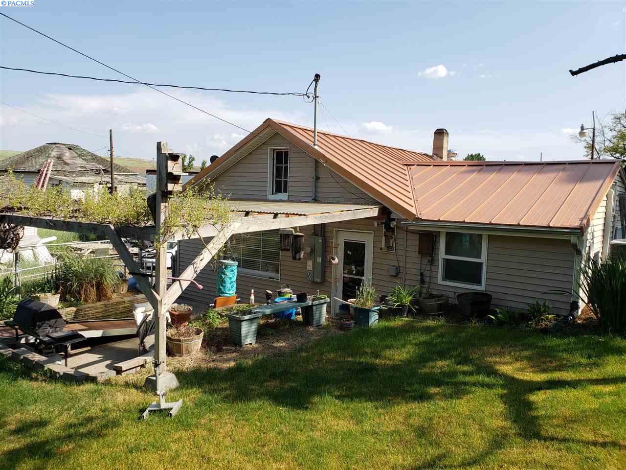 330 Thiel St. - Photo 1 330 Thiel St. - Photo 1