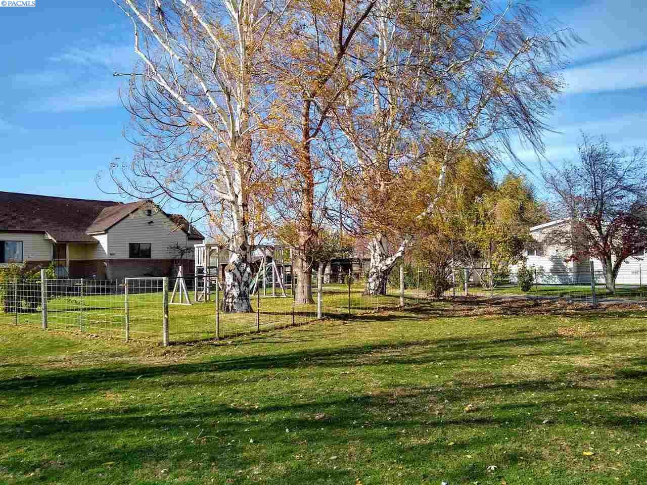 33108 Finley Rd - Photo 1