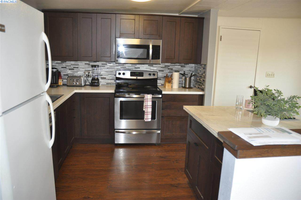 1205 Mcgee Street - Photo 1