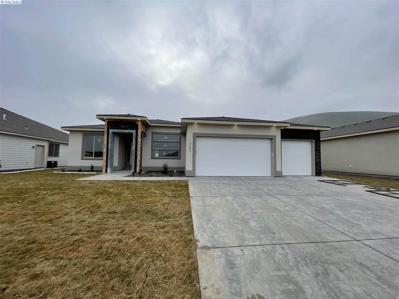 3781 Curtis Dr - Photo 1