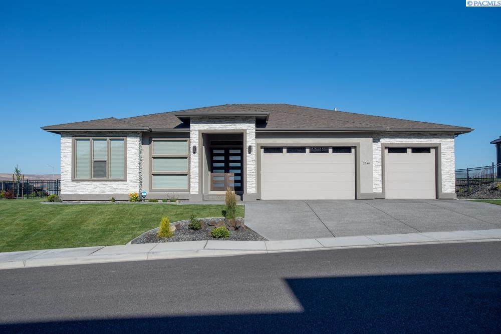 2346 Young Ct - Photo 1