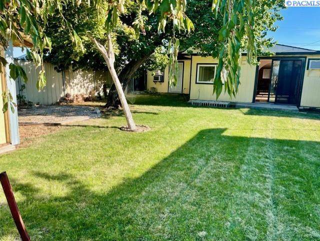 531 1/2 Entiat Avenue - Photo 1