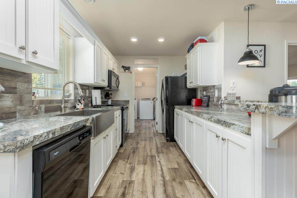 20 Cosmic Ln - Photo 1